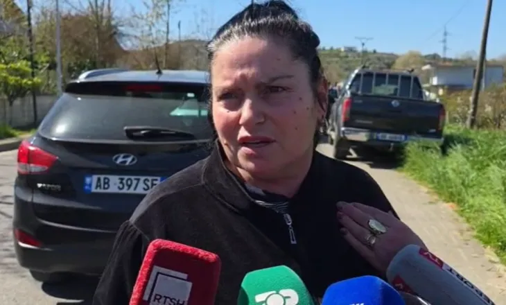 “Bën vaki të jetë hedhur për të mbrojtur djalin”/ Krimi në familjen Rrapaj, fqinja: Dashuria qante shumë, herën e fundit më tha…