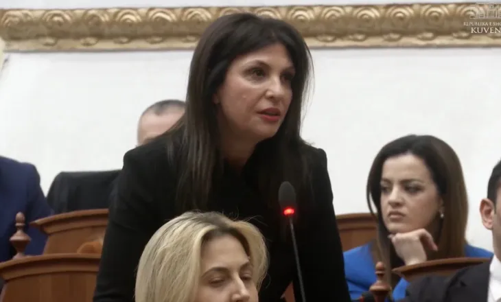 Berisha dhe Topalli kundër shkarkimit të Elisa Spiropalit? Deputetja demokrate sqaron votat për Vizion Plus: Lapsus