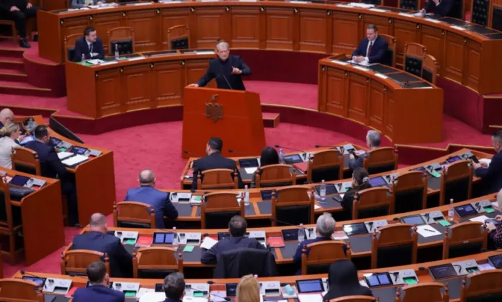 Berisha: Mos u bëni mercenarë të Lubisë! Sot duhej të votonit për të autorizuar arrestimin e saj