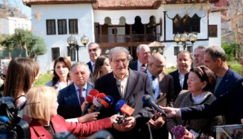 Berisha në Elbasan për Ditën e Verës, mesazhi për qytetarët: Festën tjetër, të keqen shpresoj t’ia kemi lënë dimrit