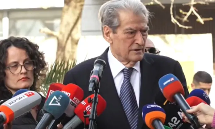 Berisha në SPAK për zbatimin e masës ‘detyrim paraqitje’, lideri i PD deklaratë për mediat: Sovrani do thotë fjalën e tij