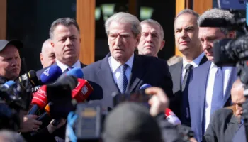 Berisha njofton protestën e radhës: Më 22 mars, e gjithë Shqipëria në Tiranë