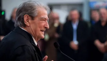 Berisha paralajmëron protestën e radhës: Të mblidhemi të gjithë para Parlamentit