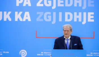 Berisha: Parlamenti ka mbyllur dyert vetëm që shqiptarët të mos dëgjojnë për grushtin e shtetit të Ramës