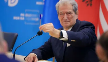 Berisha porosit demokratët: Duhen anëtarësime të reja në PD!