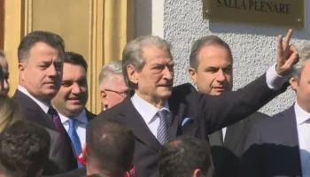 Berisha: Qytetarët kërkojnë dorëheqjen e Ramës