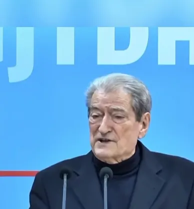 Berisha: Rama dështon me “pasaportën europiane” dhe i rikthehet pasaportës së Beogradit