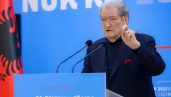 Berisha: Rama integrimin e shikon jo në BE por me Vuçiç, misioni ynë është ta shporrim nga zyra