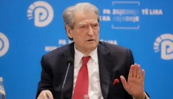 Berisha: Rama jo vetëm po nxjerr veten mbi ligjin, por po devijon edhe orientimin kryesor 33-vjeçar të shqiptarëve drejt Europës