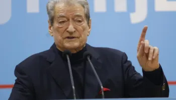 Berisha rrëfen bisedën me Salianjin para se të lirohej nga burgu: Ai mori fund që kur e birësuan politikisht