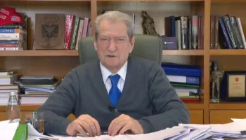 Berisha: S’ka progres në BE me Ramën, por vetëm kthim pas