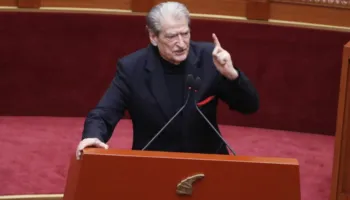Berisha-socialistëve: Do e vizitoni Belindën në burg?