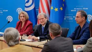 Berisha: Sot arsimi është në krizë të jashtëzakonshme, akademia tregohet mes Tom Doshit dhe Gjinushit