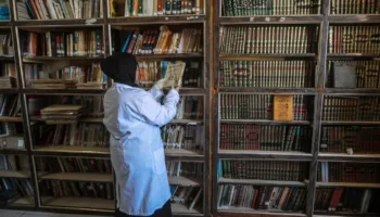 Biblioteka e Gazës, një pasuri e paçmuar e humbur nga bombardimet