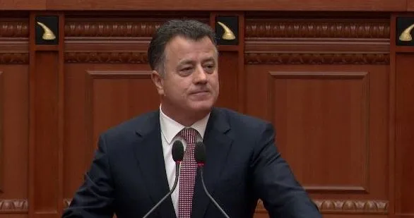 “Bidon, herë ma sillnin me ilaçe të pira dhe papira”, Noka: E keni zegjinizuar këtë parlament…