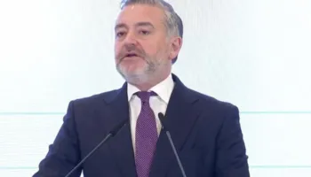 Blendi Klosi: PS ruan bërthamën elektorale dhe kthen riorganizimin në votë. PD vetëm dobësohet