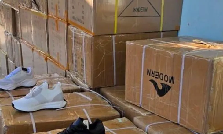 Bllokohen 5 mijë palë atlete në Durrës e Kakavijë, ‘Christian Dior’ e ‘New Balance’ “ngecin” në doganë (FOTO)