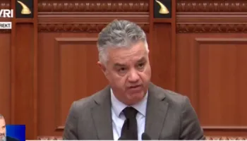 Bozdo denoncon braktisjen e zonave: Rrugë të shkatërruara, përmbytje dhe infrastrukturë e mjerueshme