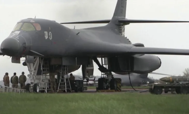 Britania drejt përfshirjes në luftë? Hapja e bazave britanike për SHBA, Irani godet me raketa balistike ‘Diego Garcias’