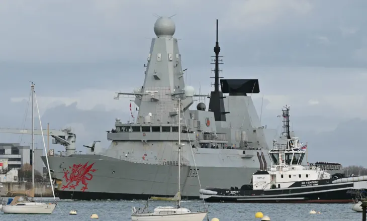 Britania shmang dërgimin e anijeve luftarake: Do ta pastrojmë Hormuzin me dronë