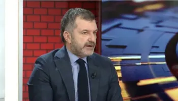 Bushati: Kur demokracia ngushtohet duhet përdorur zjarr dhe dhunë, i bindur për këtë!