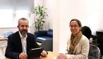 Celibashi takim me drejtuesen e KiE në Tiranë, në fokus forcimi i standardeve zgjedhore dhe integritetit institucional