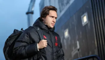 Chiesa bëhet temë e nxehtë tek Italia, pas problemeve të sulmuesit, ai largohet nga grumbullimi