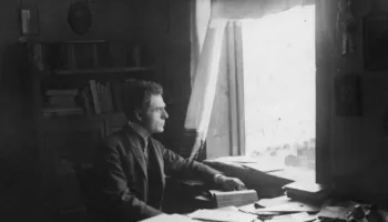 Çka shkruante shtypi francez për Mid’hat Frashërin më 1909?