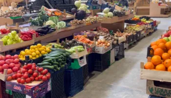 Çmimet ‘fluturojnë’ në tregun e Korçës, qytetarët në vështirësi