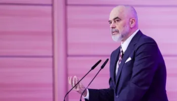 Çmimi i naftës/ Rama vazhdon talljen: Do të ndërhyjmë kur të kalohet tavani 220 lekë për litër