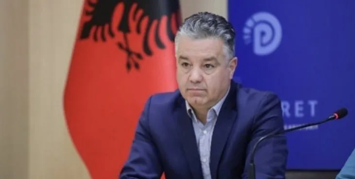 “Çmimi mund të bjerë me 24 lekë…”/ Bozdo: Ja propozimet e PD për përballimin e rritjes së naftës mes krizës globale