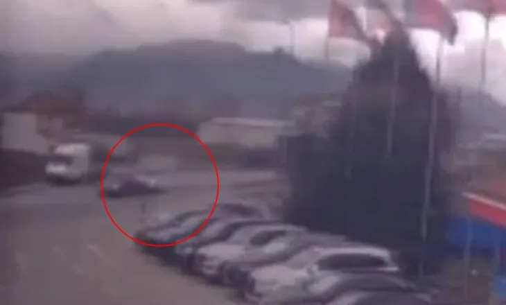 Dalin pamjet nga aksidenti ku humbi jetën efektivi, momenti kur automjetet përplasjen