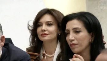 Debat në Kuvend/ Berisha-Spiropalit: Nuk e ke nga Saliu, por nga vetja. Ish-ministrja e punëve të Jashtme: Nuk lëviz dot një gur, jo më një qeveri