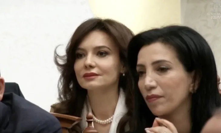 Debat në Kuvend/ Berisha-Spiropalit: Nuk e ke nga Saliu, por nga vetja. Ish-ministrja e punëve të Jashtme: Nuk lëviz dot një gur, jo më një qeveri