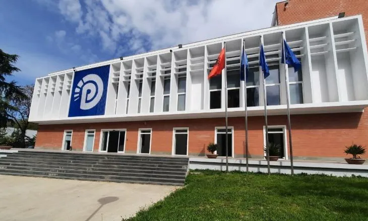 Debati/Mërtiri: Pse PD nuk respekton rregullat?Alimehmeti: Nëse jeni anëtar, keni të drejta të plota