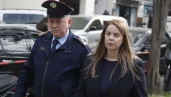 Deklaroi se ishte shtatzënë/ GJKKO ndryshon masën e sigurisë për ish-zëvendësdrejtoreshën e AKSHI-t