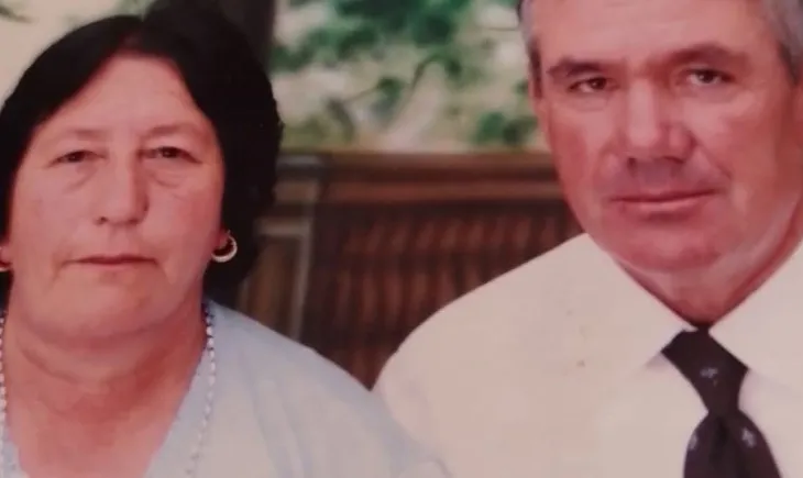 Del foto e çiftit që tronditi Roskovecin, prindër të 7 fëmijëve