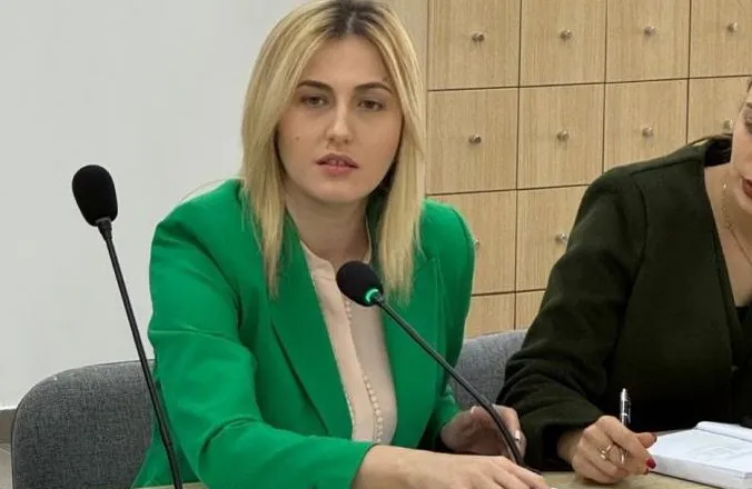 Deputetja e PD, Zhupa takim me operatorët turistike në Vlorë: Bashkia pengesë për sipërmarrjen