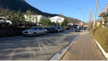 Detaje nga sherri i dhunshëm në Bulqizë, tre të rinj përfundojnë tek Trauma