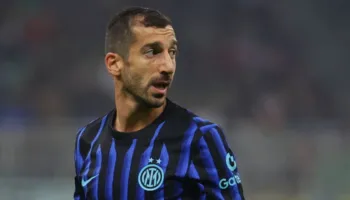 “Dhimbje koke” për Chivu pas dëmtimit të Mkhitaryan, ja sa ndeshje do të mungojë mesfushori