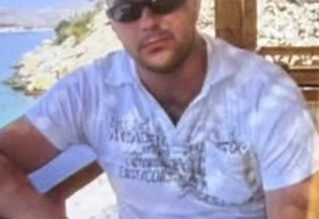 Dhunoi gazetarin gjatë aksionit për prishjen e Teatrit Kombëtar, emërohet zëvendësdrejtor i Policisë së Tiranës