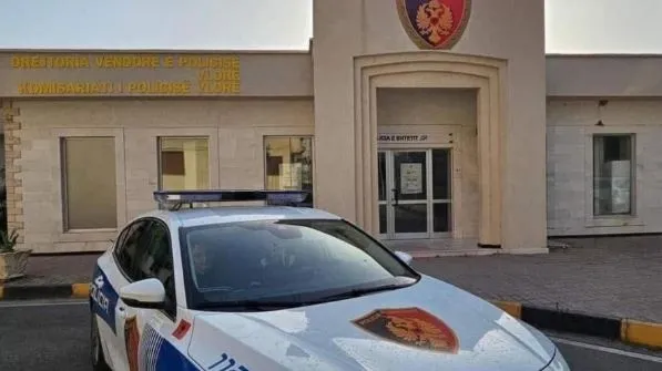 Dhunoi policin bashkiak pasi i vendosi gjobë për parkim, përfundon në pranga 43-vjeçari në Vlorë