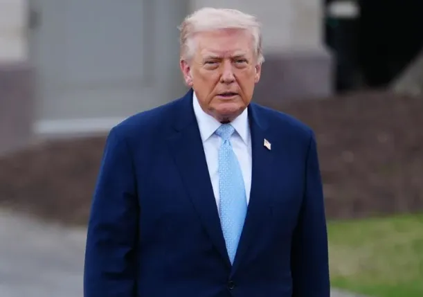 “Dhuratë” nga Teherani, Trump: Irani ka lejuar kalimin e dhjetë cisternave të naftës përmes Ngushticës së Hormuzit