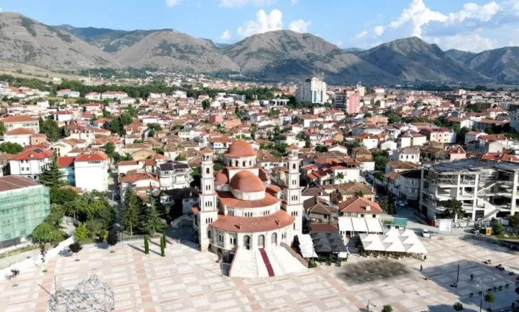 Disa fjalë e shprehje që mund t’i dëgjosh në Korçë, ja kuptimi i tyre…