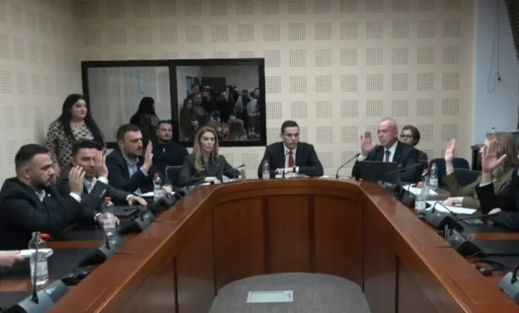 Diskutime dhe propozime/ Kalojnë në Komision, amandamentet për zgjedhjen e presidentit nga populli