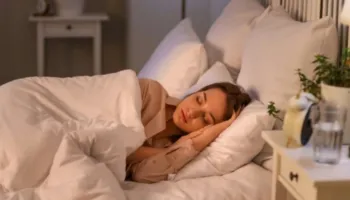 Dita Botërore e Gjumit: Pse gjumi është shtylla kryesore e shëndetit tuaj?