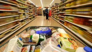 Dita e Konsumatorit në Kosovë/ Qytetarët ankohen për çmimet e larta: Abuzim totalisht!