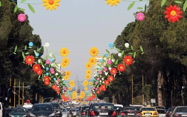 Dita e Verës në Tiranë, devijohet trafiku për 2 ditë! Ja rrugët që bllokohen për mjetet