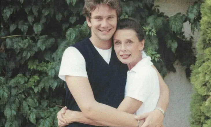 Djali i Audrey Hepburn mbështet zgjedhjen për këtë aktore për të luajtur nënën e tij në një film