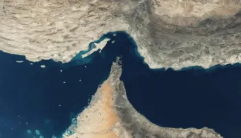 “Do të bllokojmë të gjithë Gjirin Persik”/ Irani paralajmëron vendet armiqësore: Nëse sulmoni ishujt tanë, do të vendosim mina detare që…